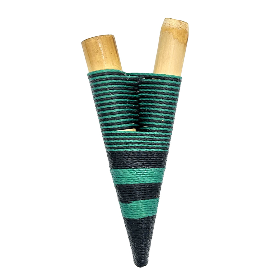 Yawanawá Thread-Wrapped Kuripe – Green and Black Bamboo Pipe for Rapé Ceremony